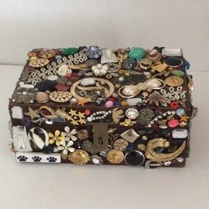 Vintage Treasure Jeweled Wooden Lined Box